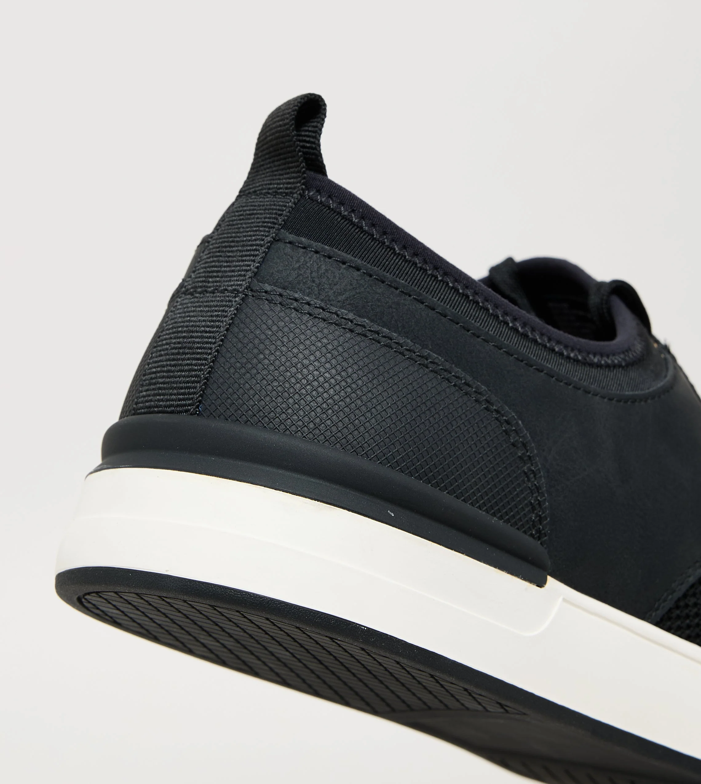 MDOLLEN BLACK SNEAKERS - Image 2