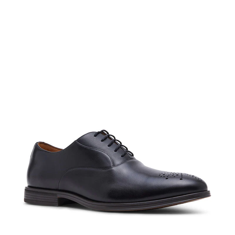 Saxxon Black Men's Oxfords Shoes