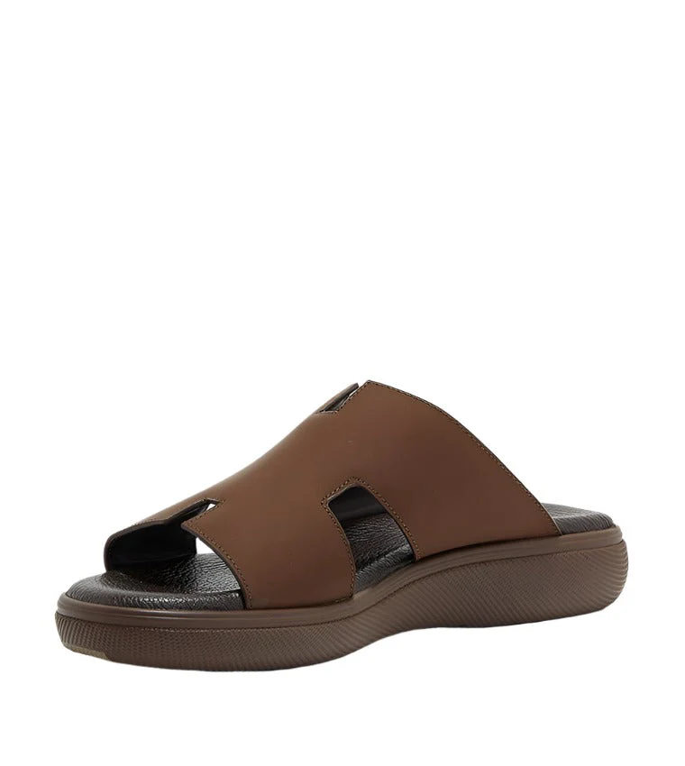 Averin Men's Brown Arabic Sandals - Image 4